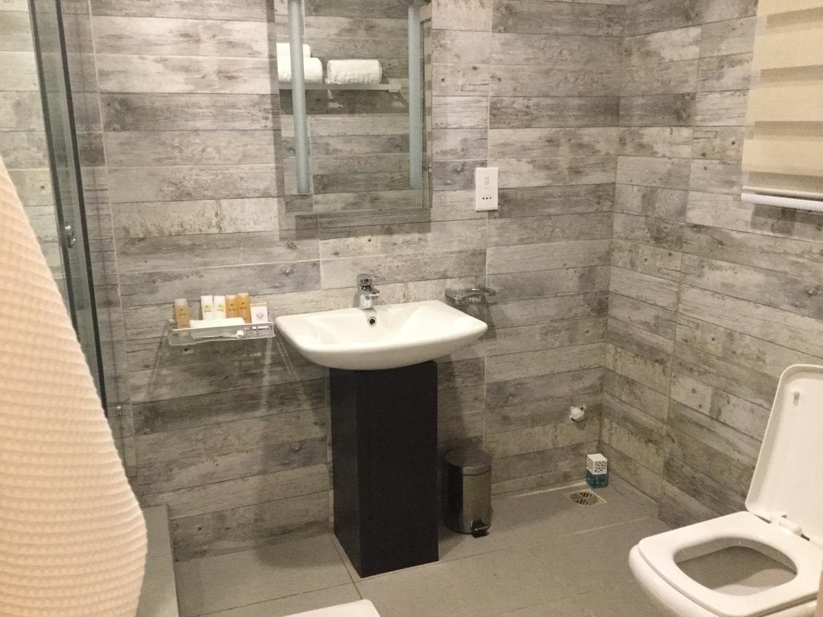 The Nook Hotel Лагос Екстериор снимка