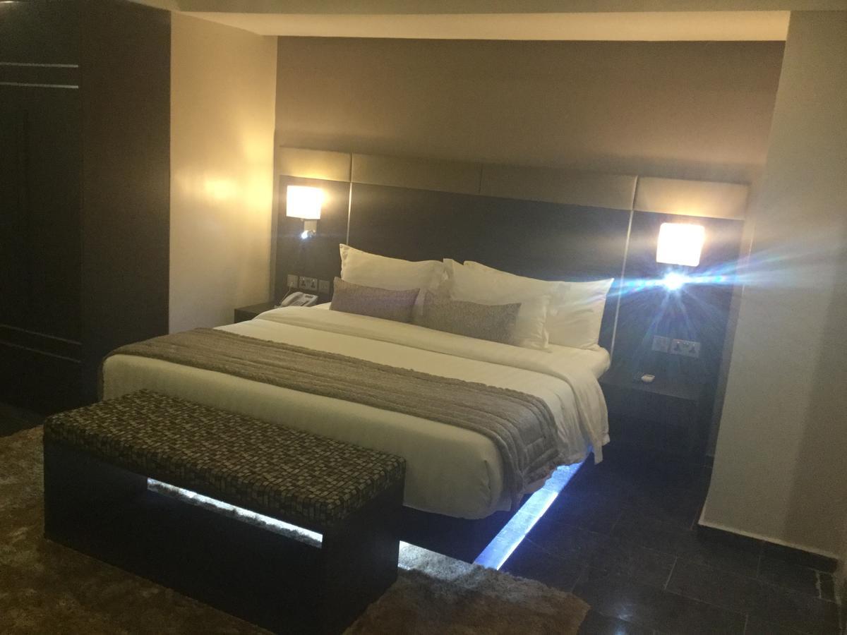 The Nook Hotel Лагос Екстериор снимка