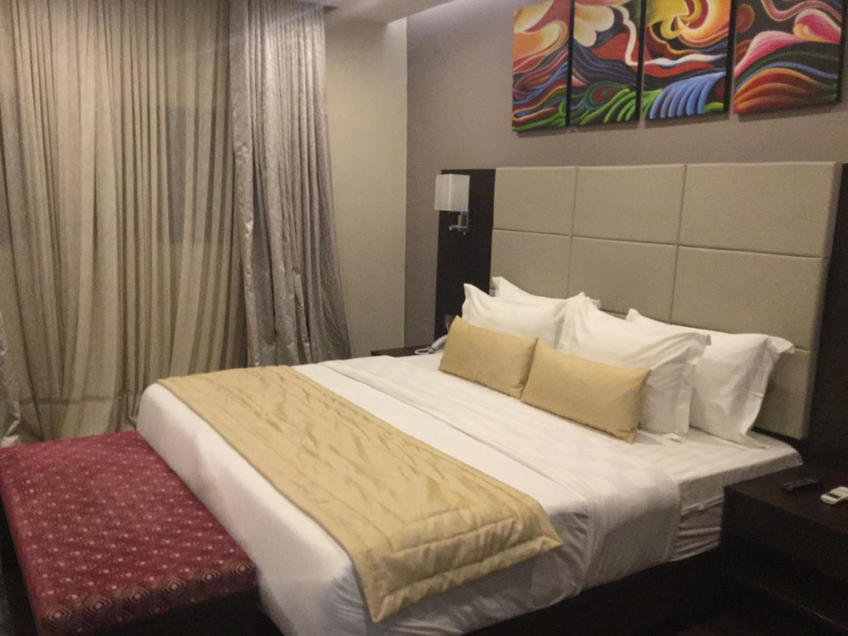 The Nook Hotel Лагос Екстериор снимка