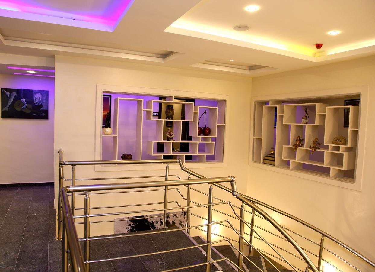 The Nook Hotel Лагос Екстериор снимка