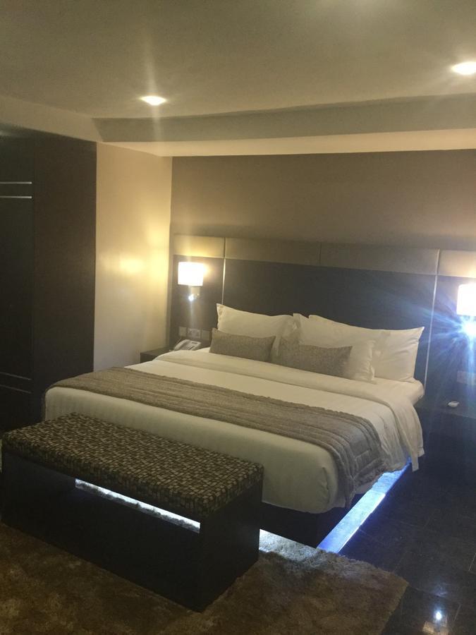 The Nook Hotel Лагос Екстериор снимка