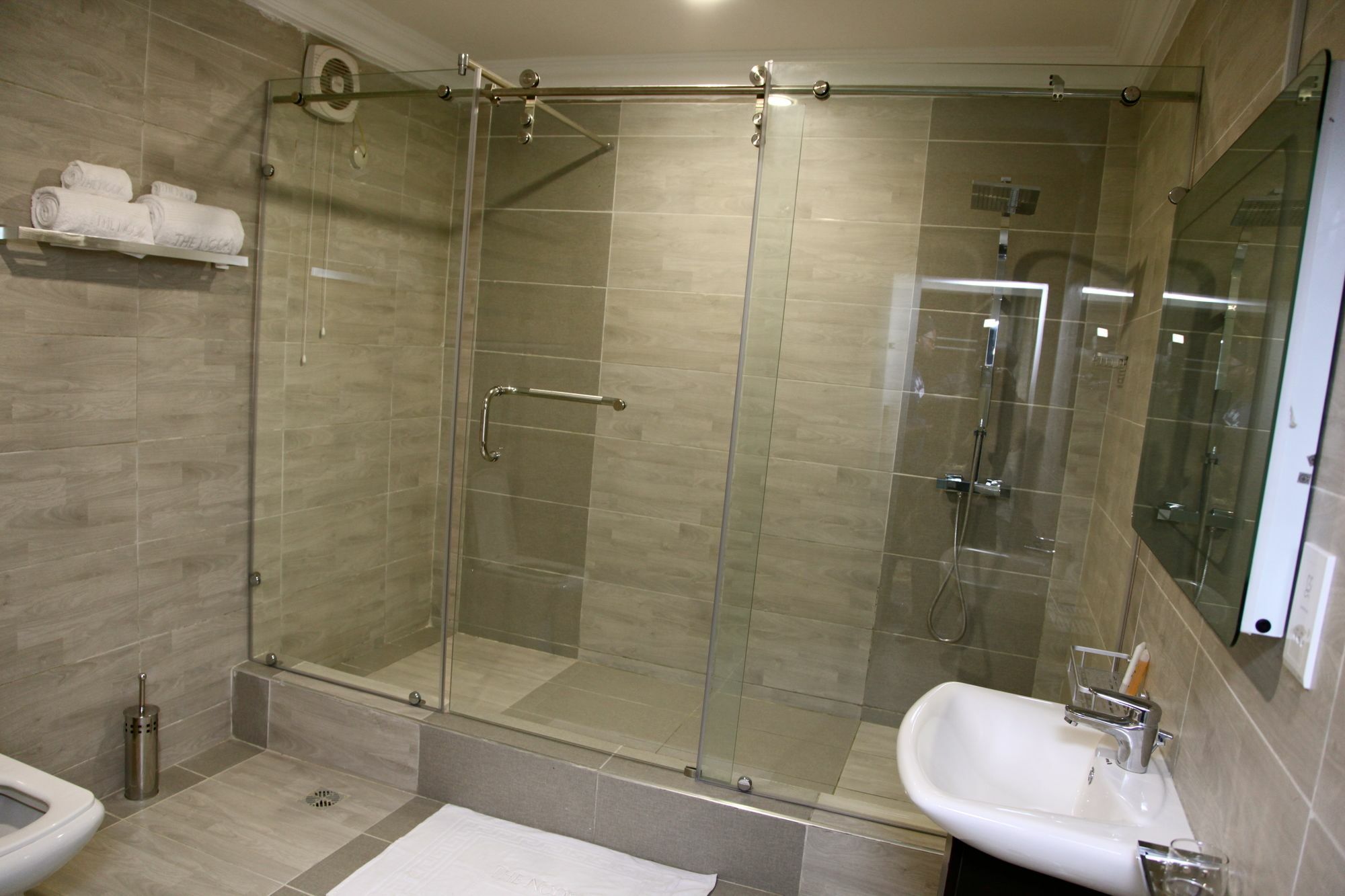 The Nook Hotel Лагос Екстериор снимка
